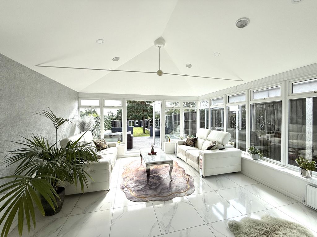 Property photo 1 of 33