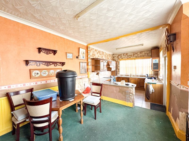 Property photo 3 of 16 Kitchen-Diner