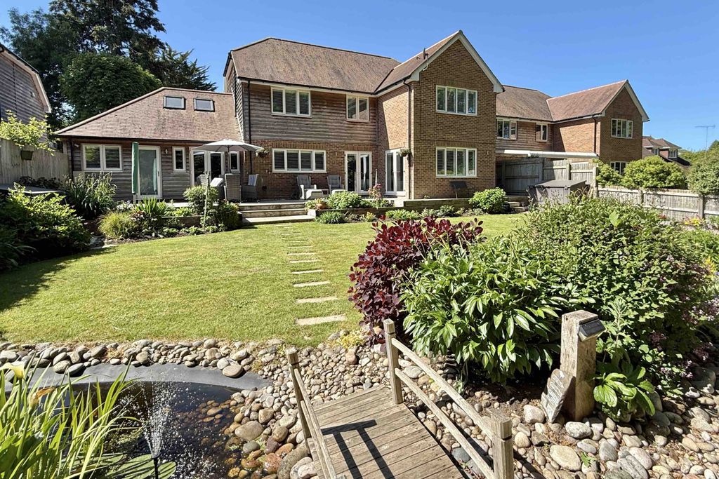 Property photo 2 of 28 Gallery