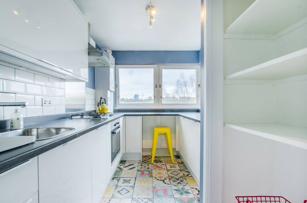 Property photo 1 of 9