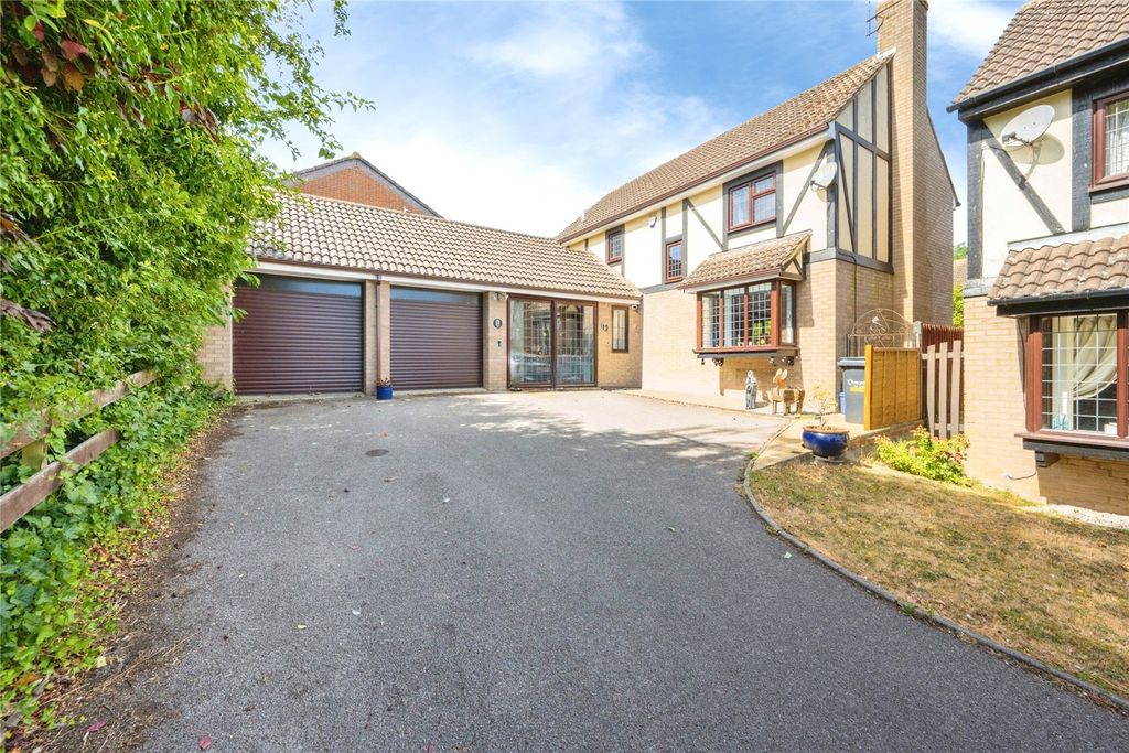 Property photo 1 of 22 Picture No. 34