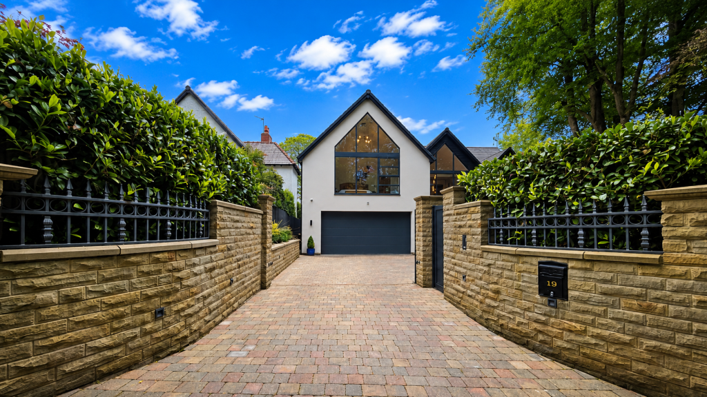 Property photo 2 of 95 1Aa
