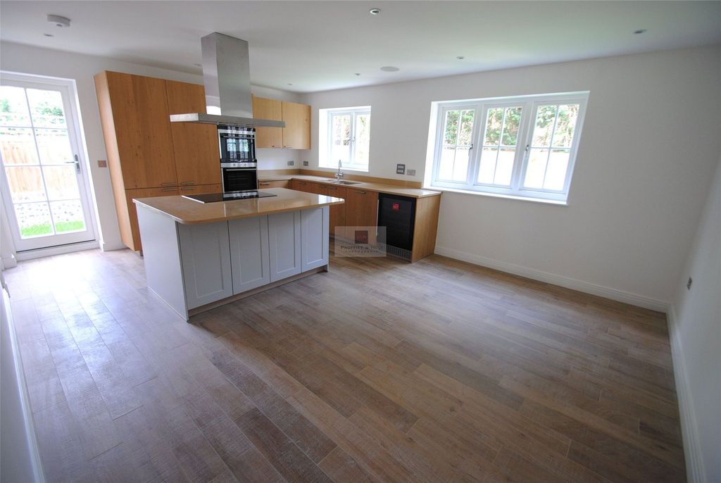 Property photo 3 of 15 Kitch/Breakfast Room