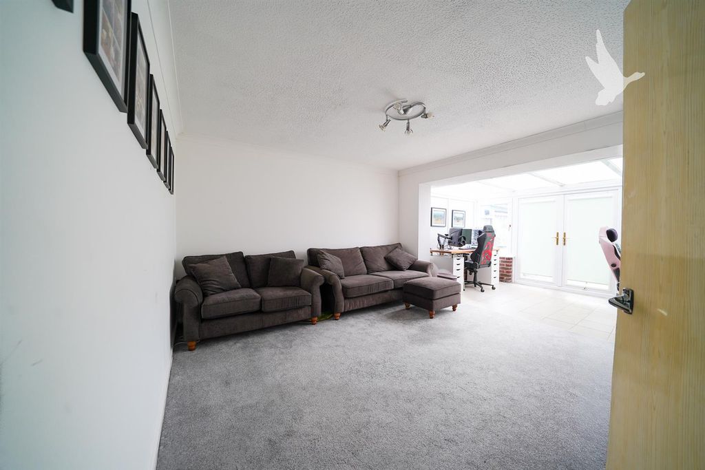 Property photo 3 of 14 Untitled-1-4.Jpg