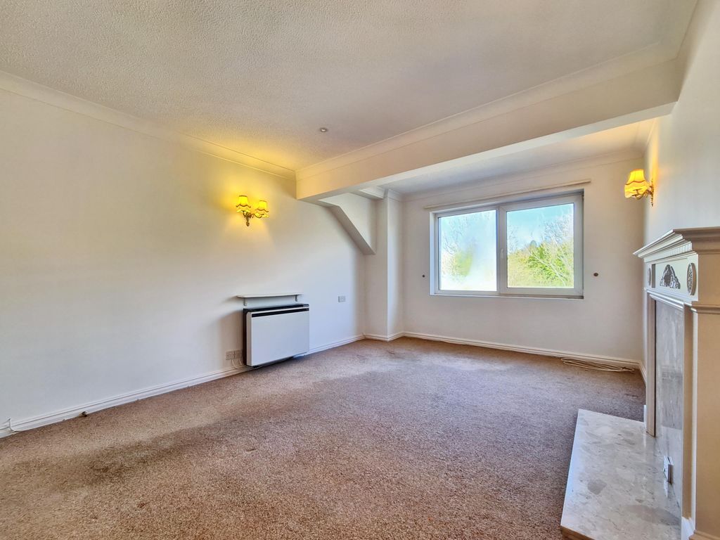 Property photo 3 of 14 Photo 11