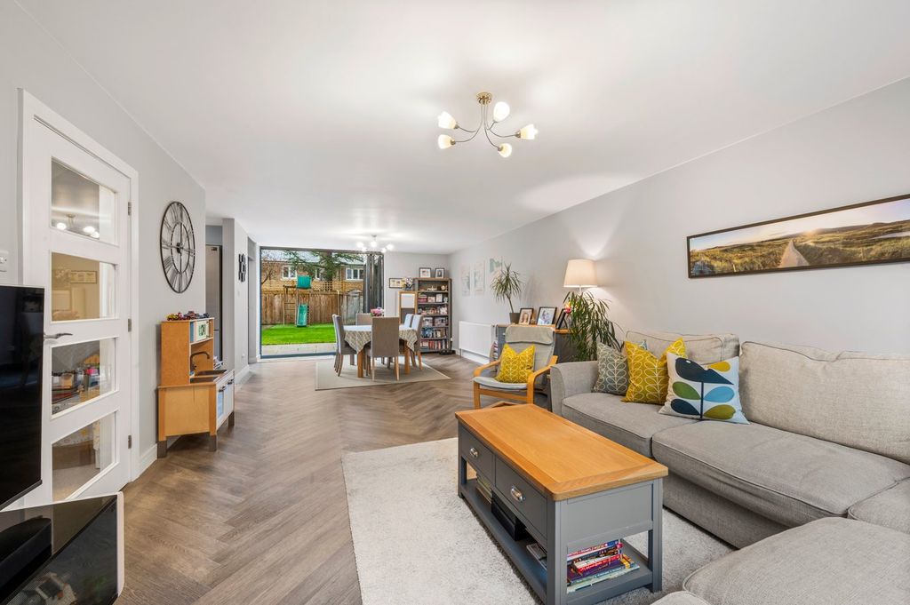 Property photo 1 of 21