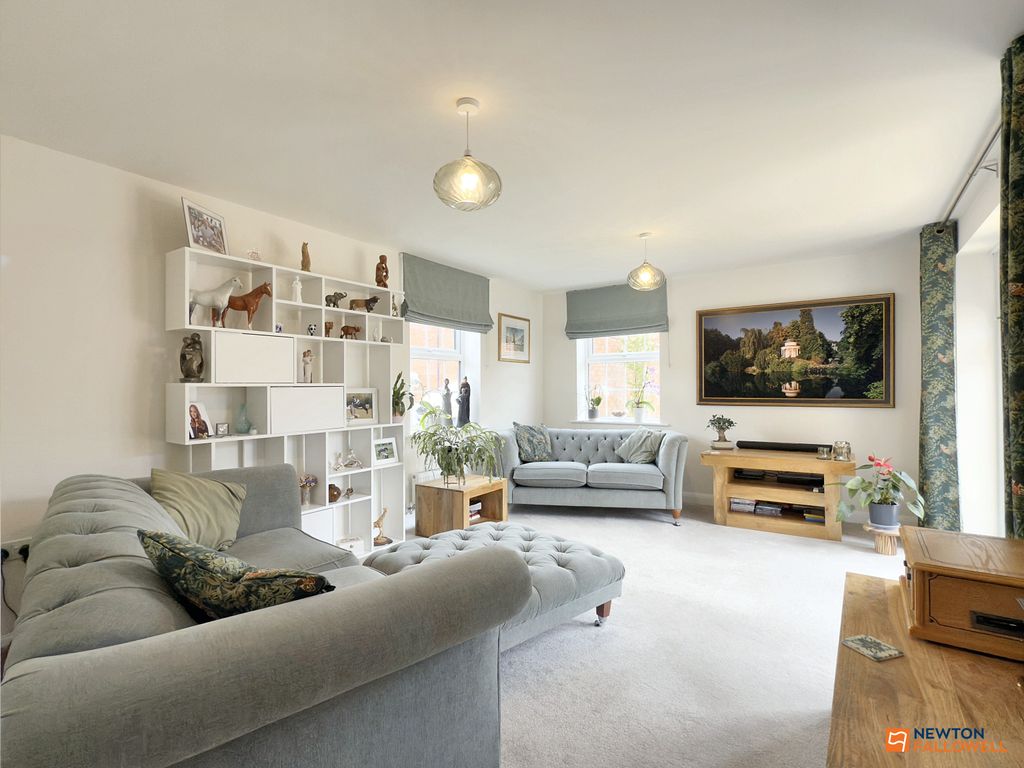 Property photo 3 of 37