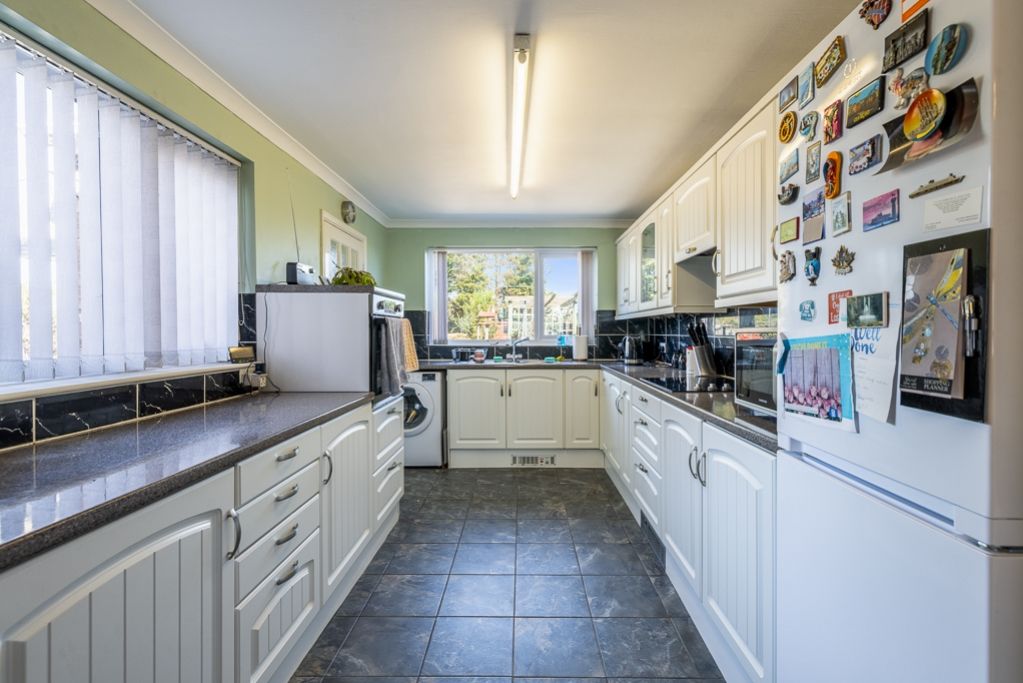 Property photo 3 of 24 323 Westhorpe Road (Gosberton)-19
