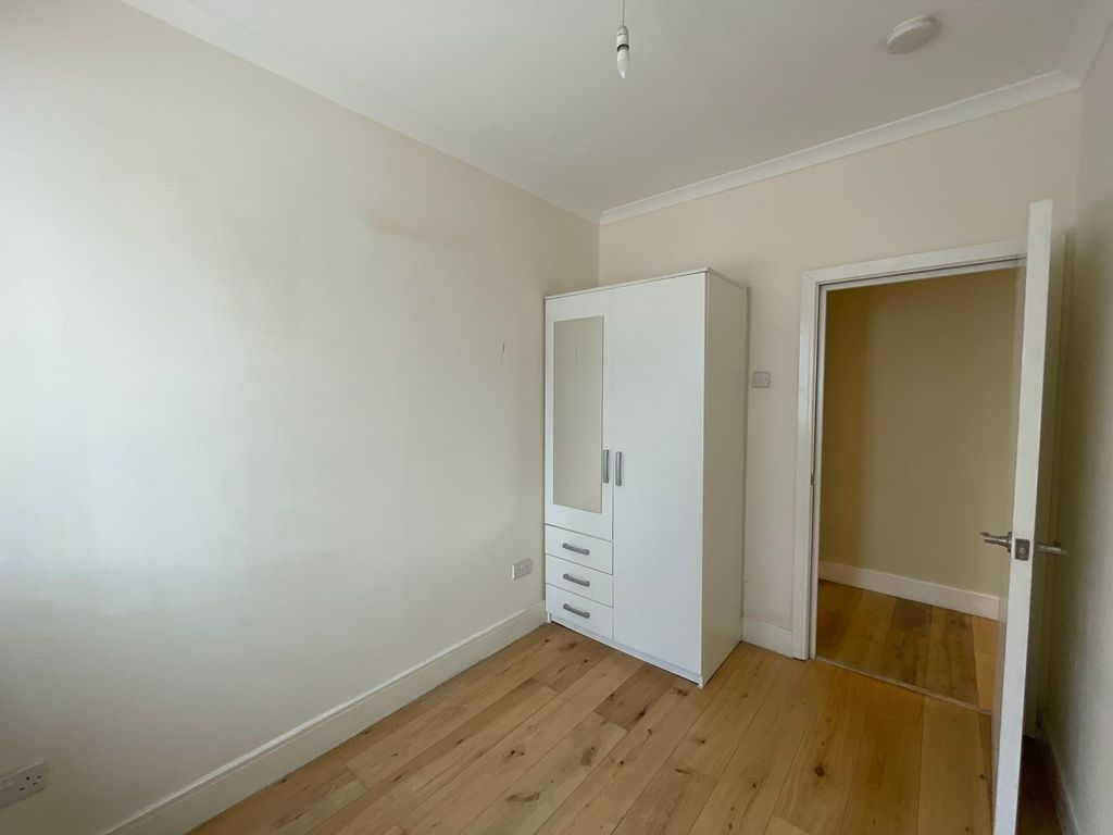 Property photo 1 of 2