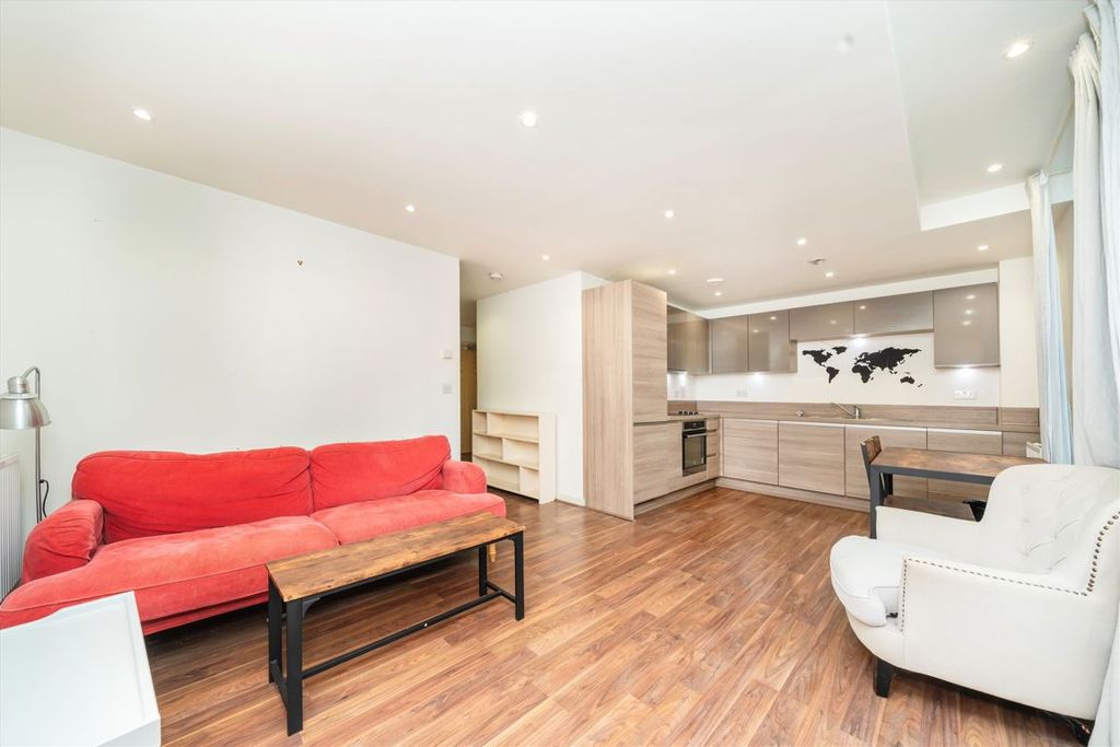 Property photo 2 of 7