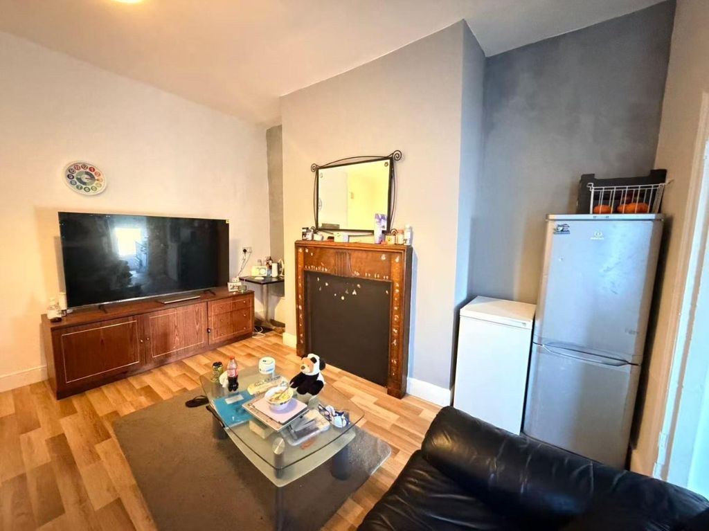 Property photo 2 of 7