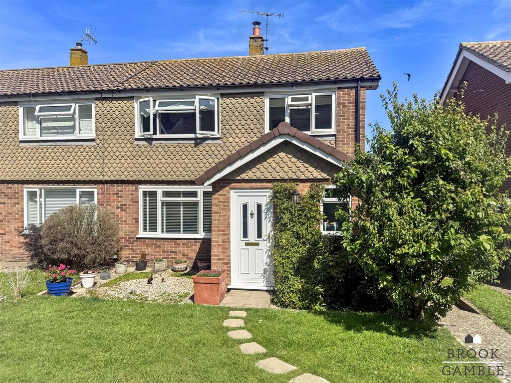 Property photo 1 of 19 01323 438506
