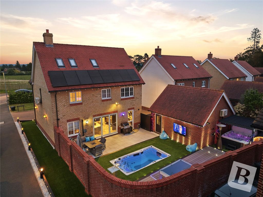Property photo 1 of 46 Twilight Exterior