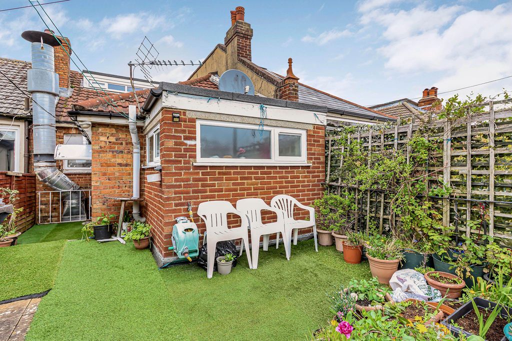 Property photo 1 of 19