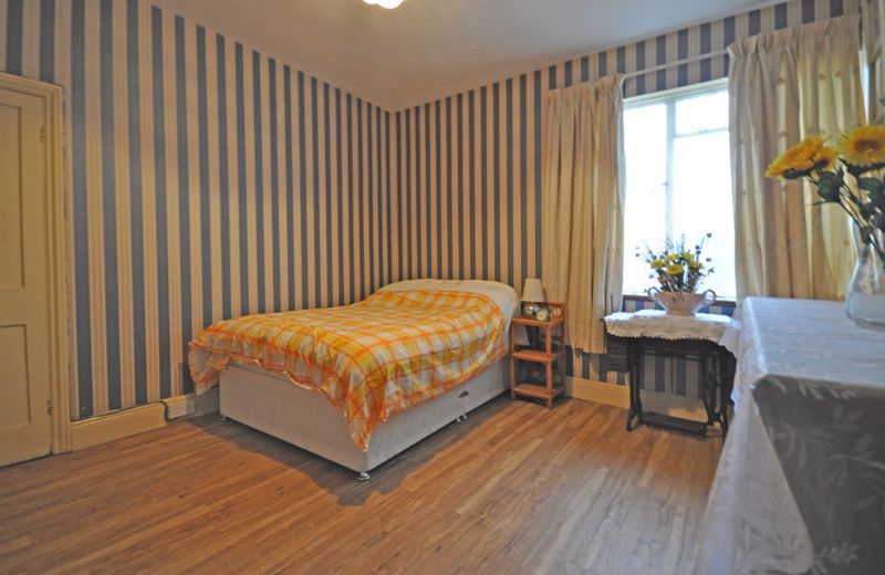 Property photo 3 of 25 Photo 4