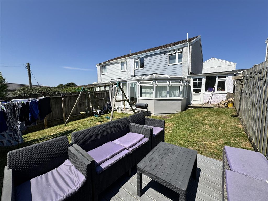Property photo 1 of 16 Garden And House