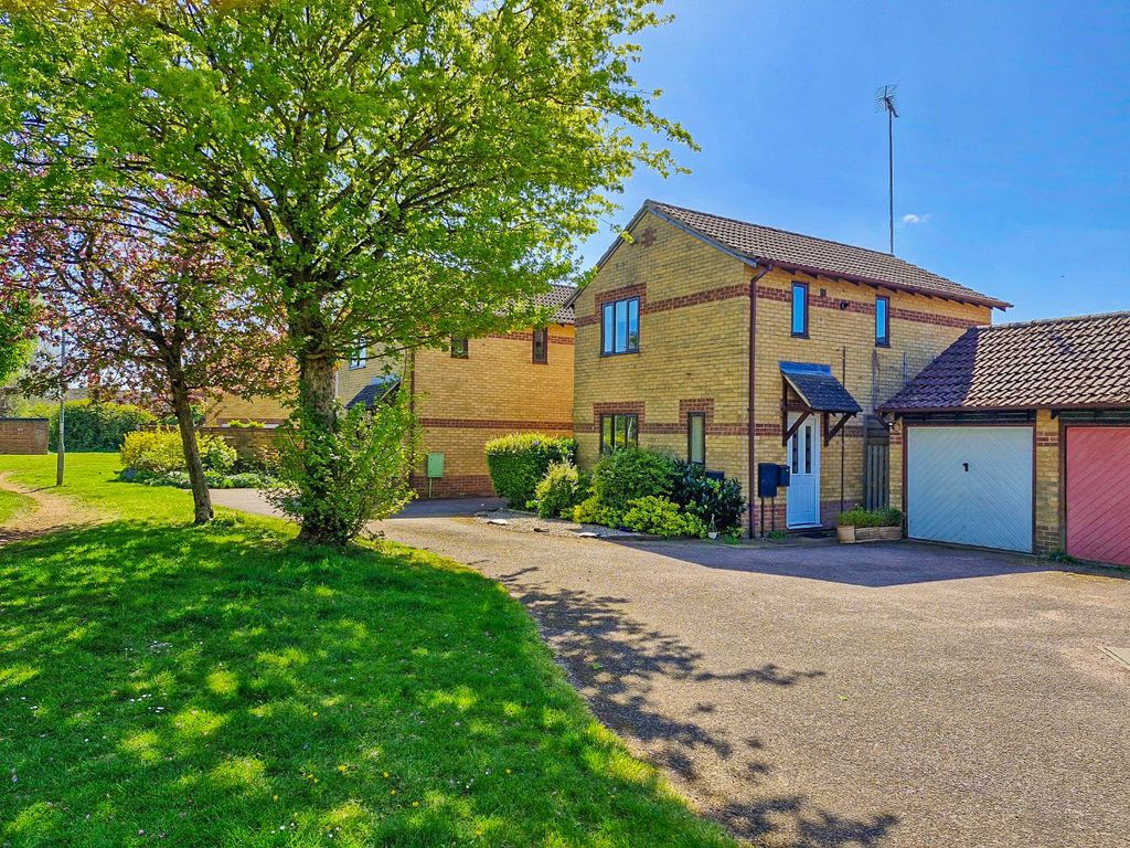 Property photo 1 of 35 4571063
