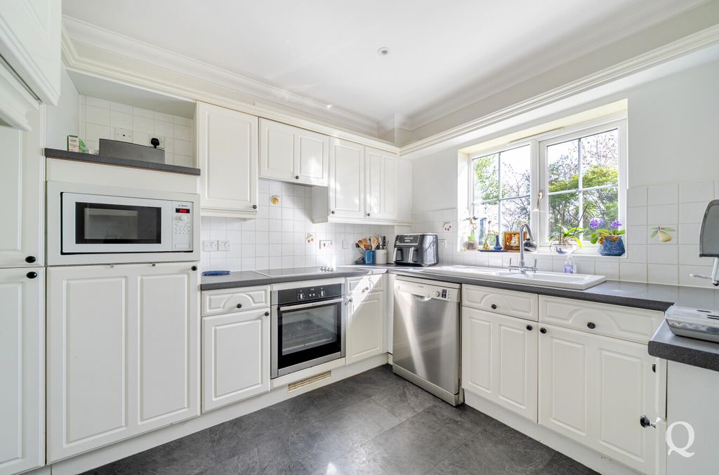 Property photo 2 of 24 3Dd8B24B-E640-4c5...