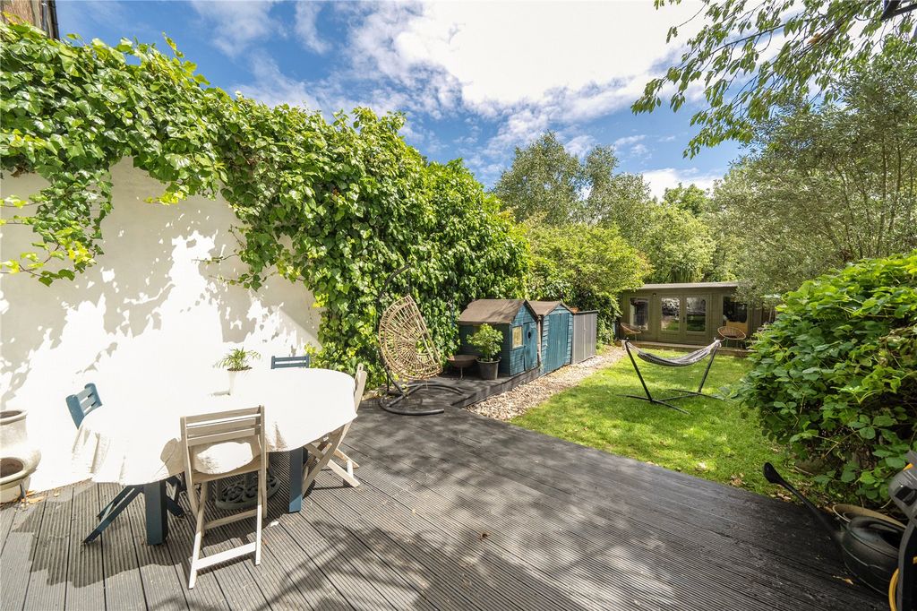 Property photo 3 of 7 Picture No. 17