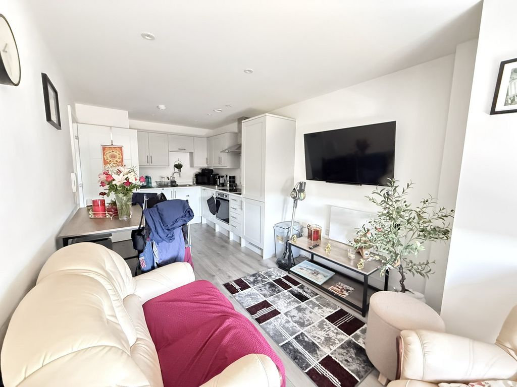 Property photo 2 of 7