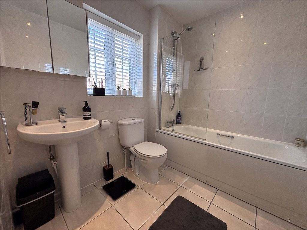 Property photo 3 of 12 Picture No. 25