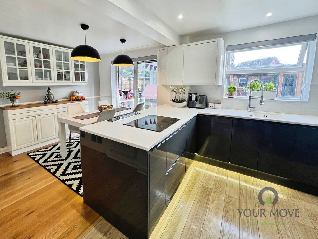 Property photo 3 of 19 Pbox-Img.Jpg