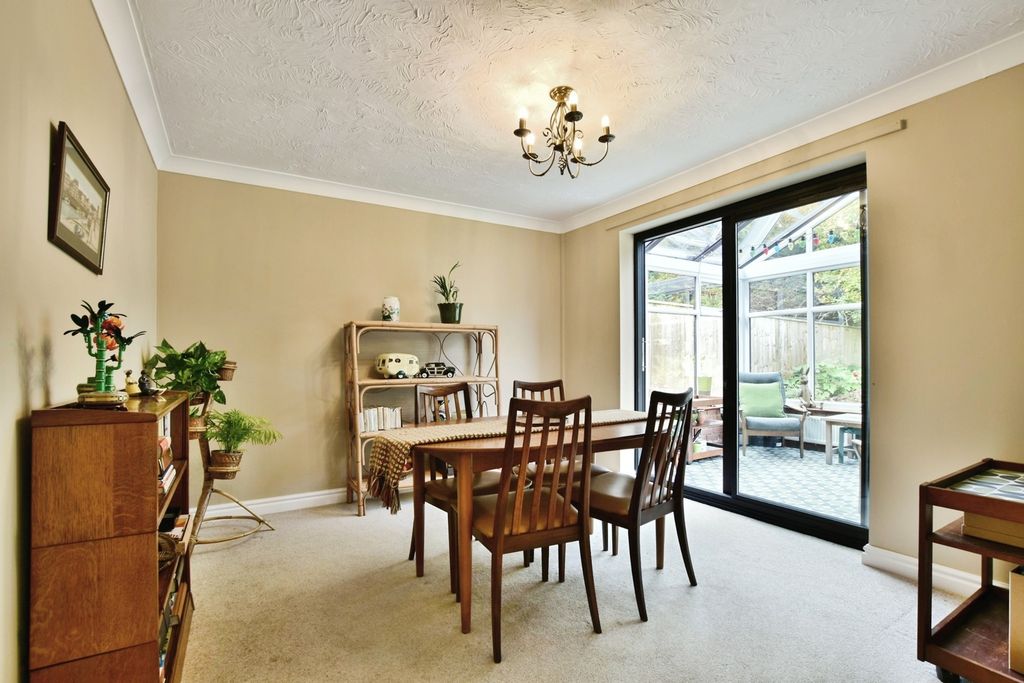 Property photo 3 of 27 Pbox-Img.Jpg