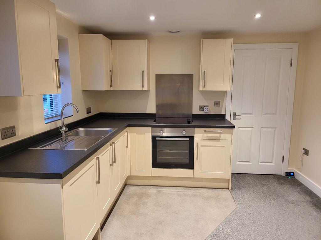 Property photo 3 of 5 Kitchen