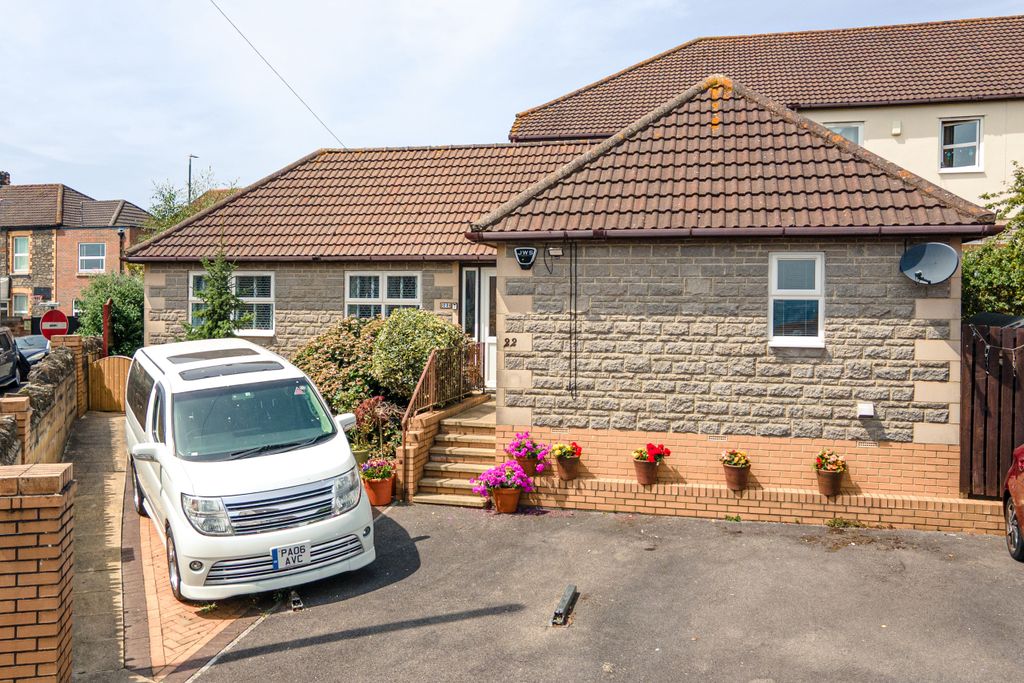 Property photo 1 of 17 A7405756-19