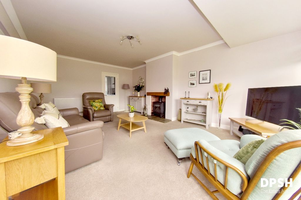 Property photo 3 of 25