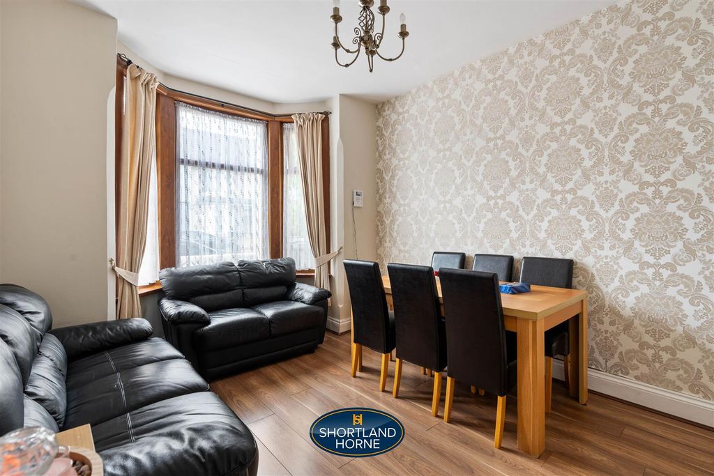 Property photo 2 of 24 Dining Room