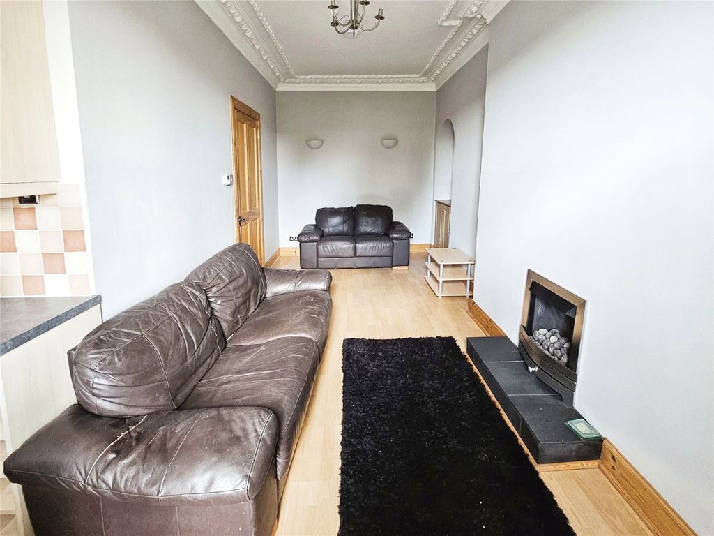 Property photo 2 of 5 Picture No. 10