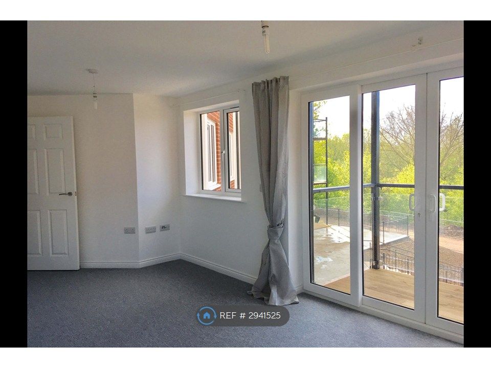 Property photo 3 of 11
