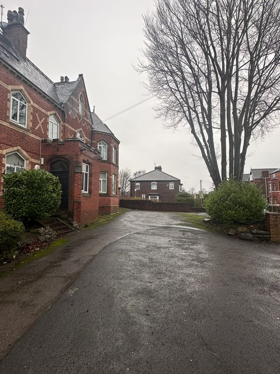 Property photo 2 of 20