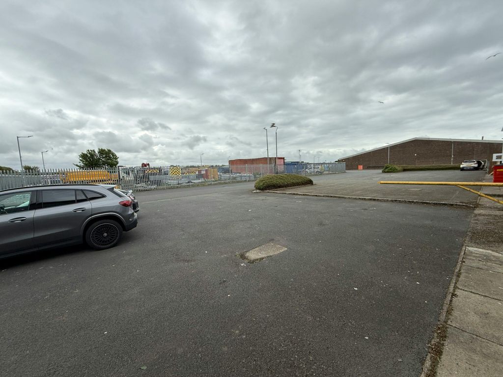 Property photo 2 of 8 Image 8