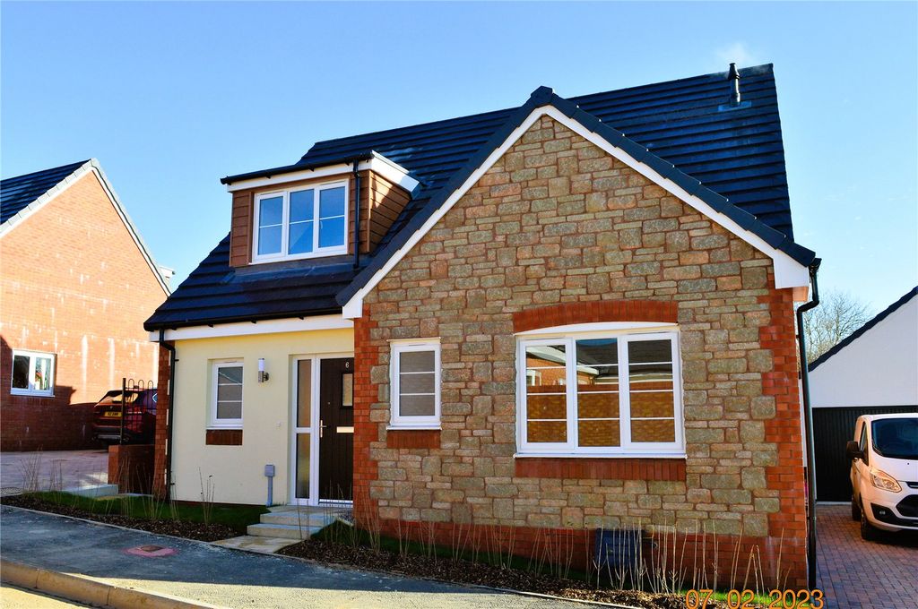 Property photo 2 of 13 Picture No. 04