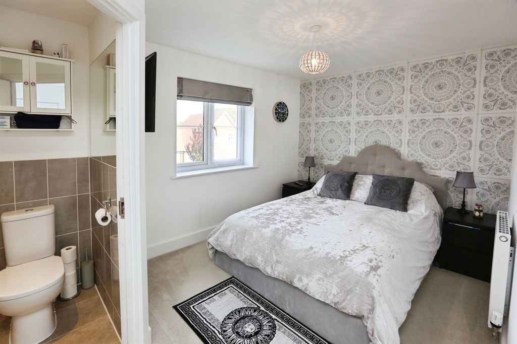 Additional image 10 of 3 bed semi-detached house for saleSandy Hill Close, Waltham Chase, Southampton SO32