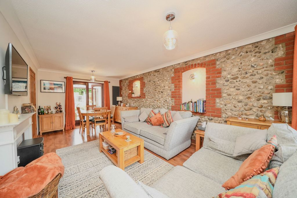 Property photo 2 of 29