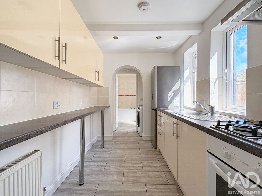 Property photo 2 of 19