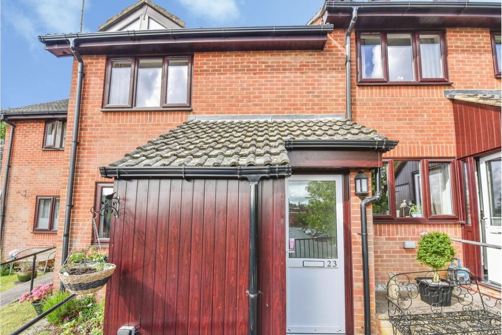 Property photo 2 of 19