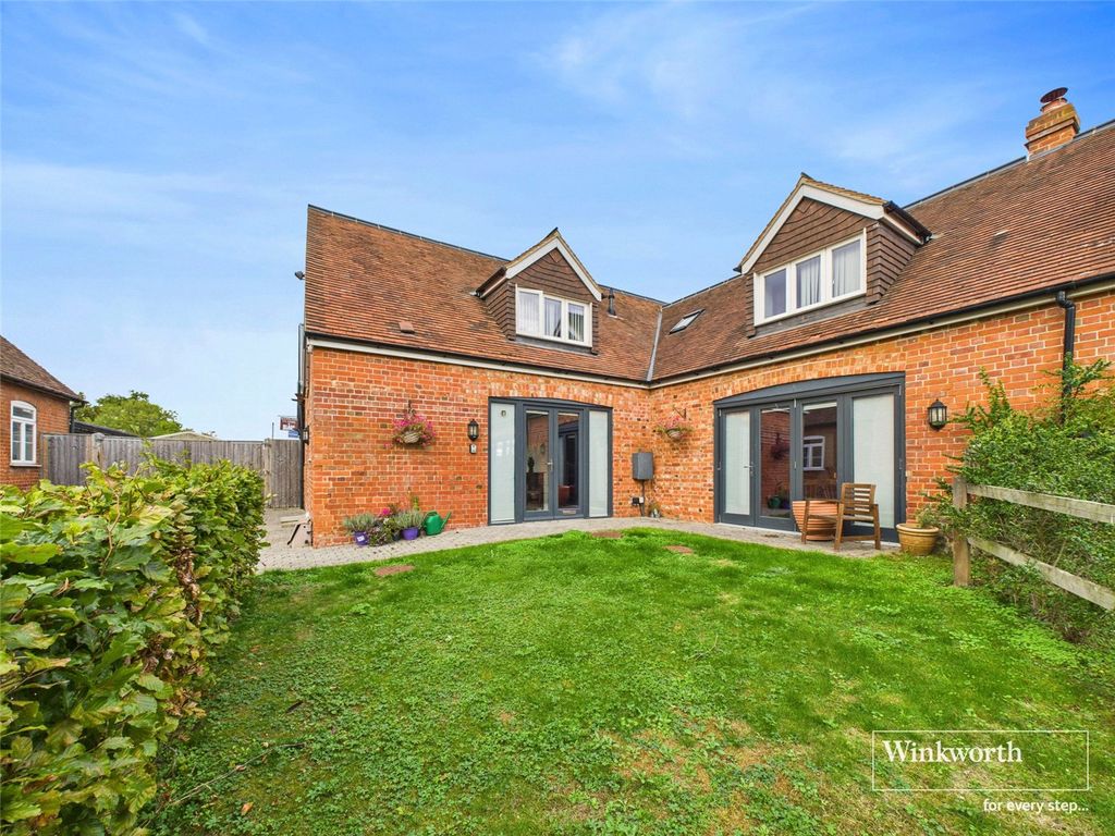 Property photo 1 of 33 Picture No. 01