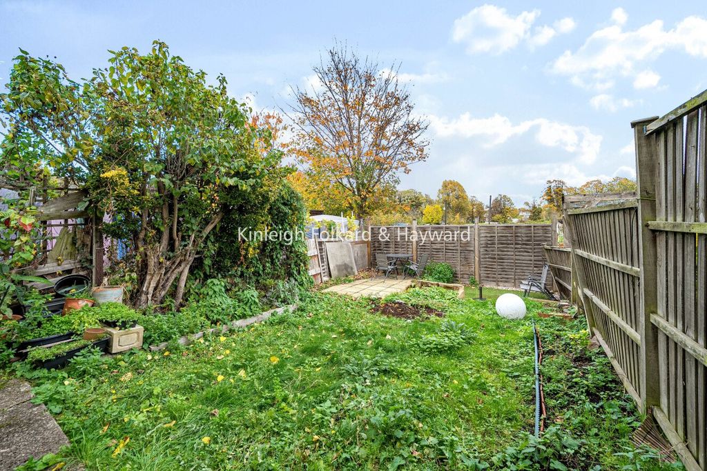 Property photo 3 of 14 Picture No. 15