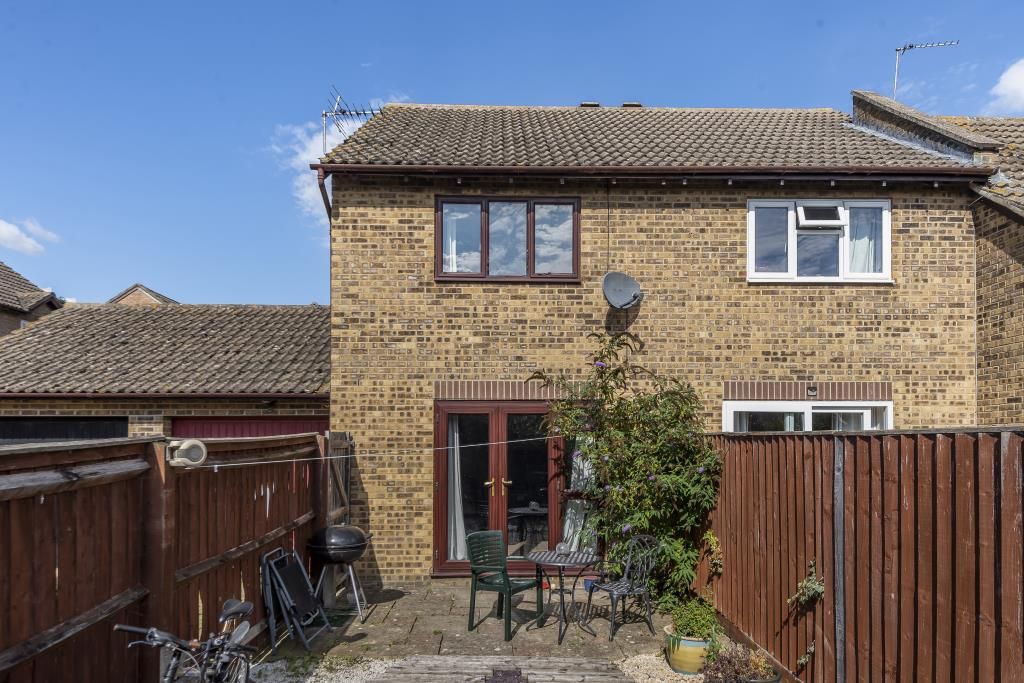 Property photo 3 of 10 Back