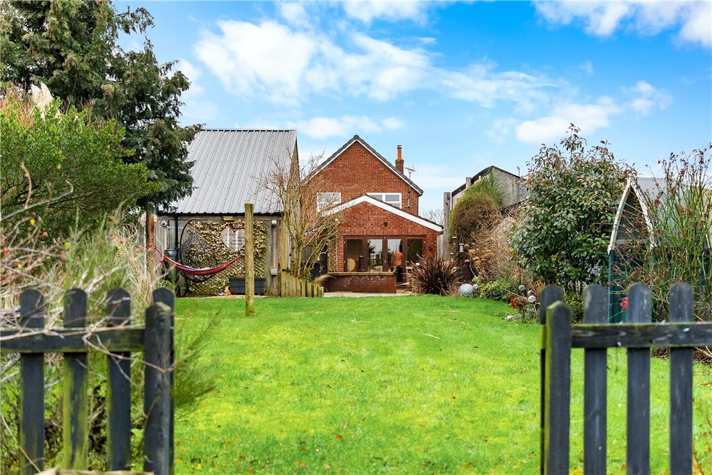 Property photo 2 of 27 Picture No. 27