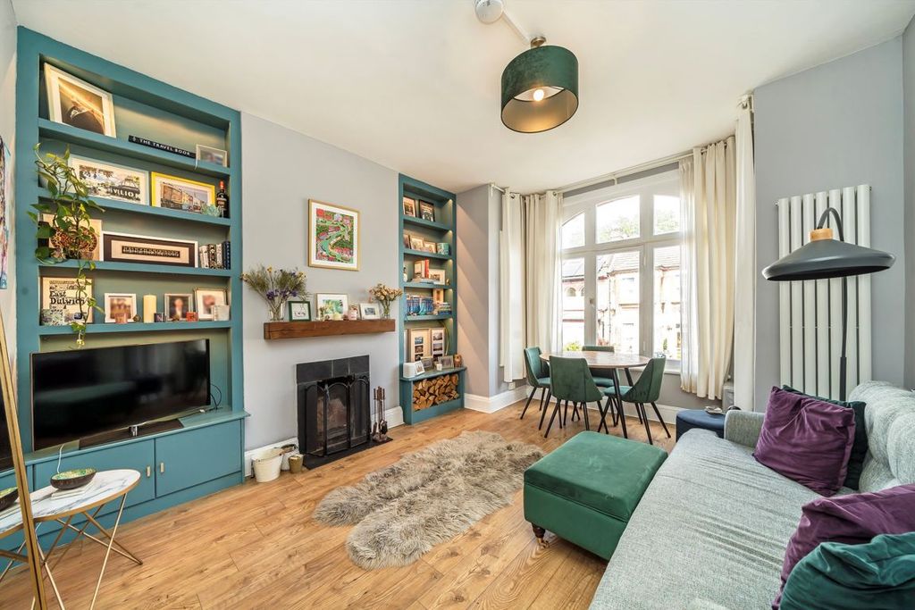 Property photo 2 of 9