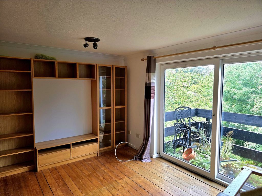 Property photo 3 of 10 Picture No. 24