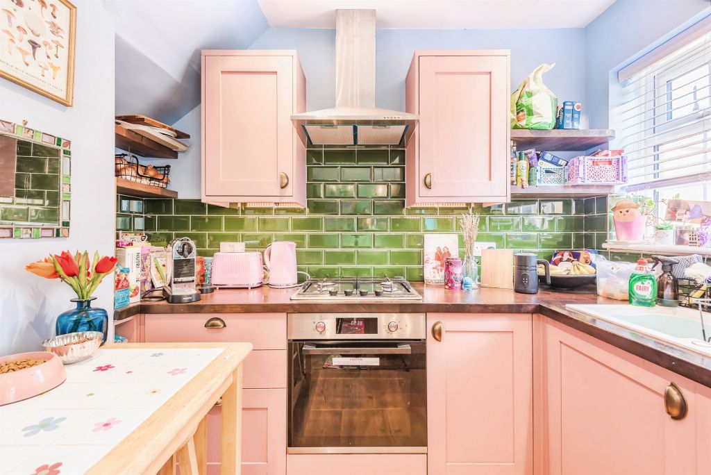 Property photo 3 of 18
