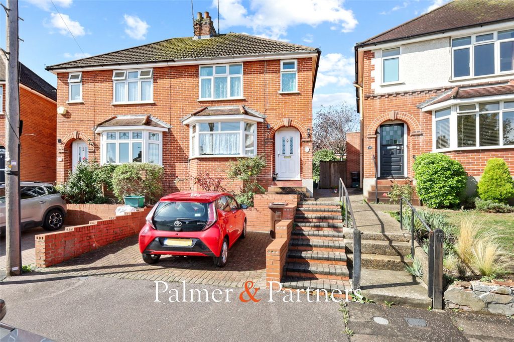 Property photo 1 of 17 Picture No. 12