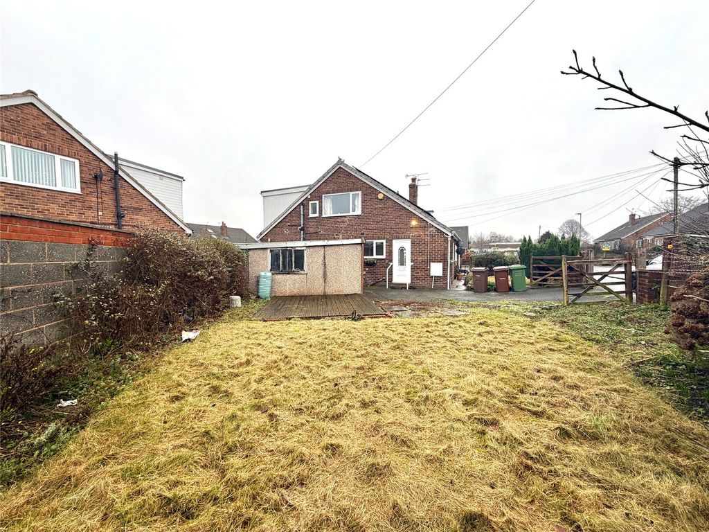 Property photo 2 of 13 Side