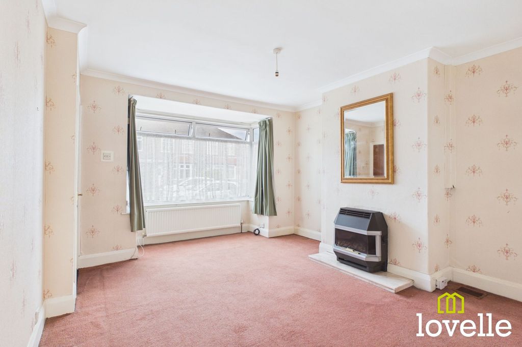 Property photo 2 of 22